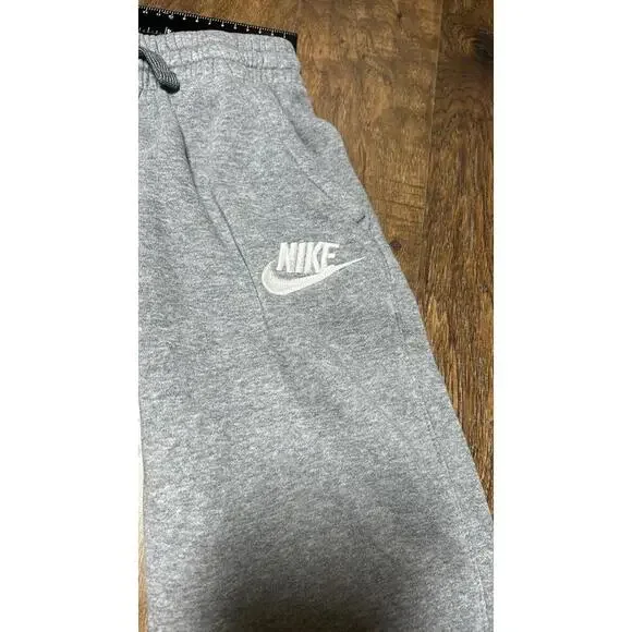 Nike Grey Sweatpants Boys Large Nike Embroidered Logo - Picture 4 of 5
